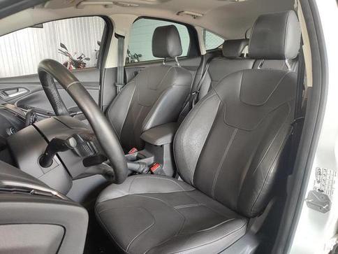 FORD FOCUS TITANIUM 2.0 16V(AUT.) 5P (FLEX)