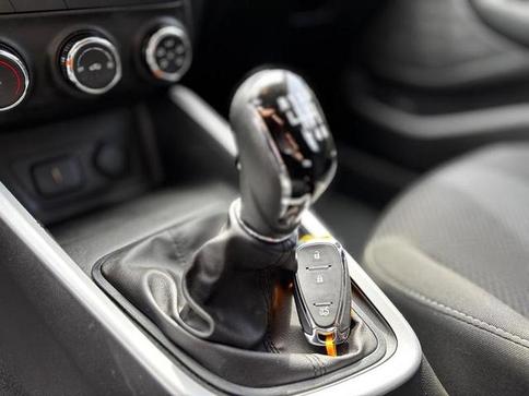 CHEVROLET ONIX 10MT LT2