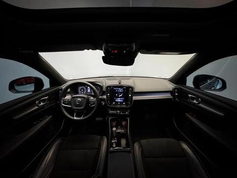 VOLVO XC 40 T5 R-DESIGN