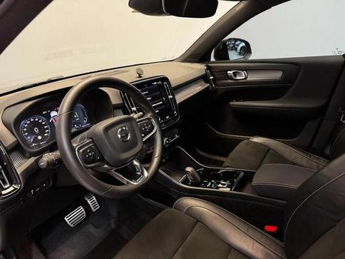 VOLVO XC 40 T5 R-DESIGN