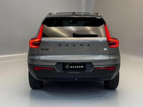 VOLVO XC 40 T5 R-DESIGN