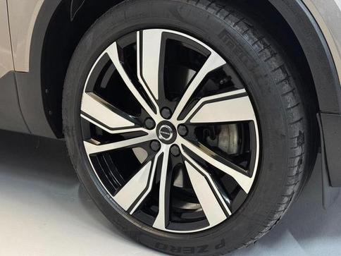 VOLVO XC 40 T5 R-DESIGN