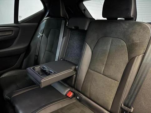 VOLVO XC 40 T5 R-DESIGN