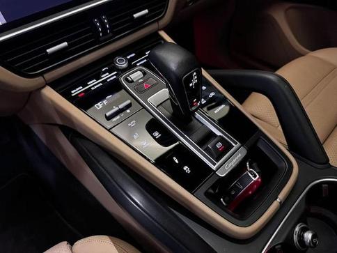 PORSCHE CAYENNE COUPE E-HYBRID 3.0 V6 462CV