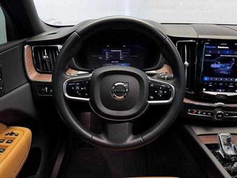 VOLVO XC 60 T-8 H�BRIDO INSCRIPTION 2.0 5P