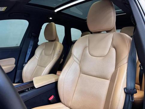 VOLVO XC 60 T-8 H�BRIDO INSCRIPTION 2.0 5P