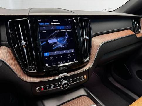 VOLVO XC 60 T-8 H�BRIDO INSCRIPTION 2.0 5P