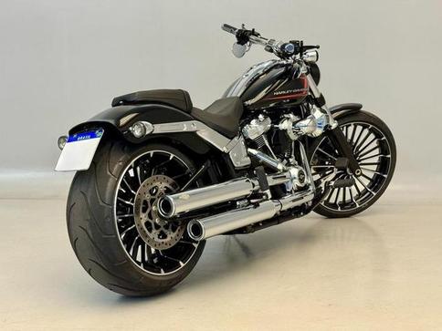 HARLEY-DAVIDSON SOFTAIL BREAKOUT