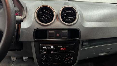 VOLKSWAGEN GOL 1.0 GIV