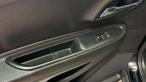 CHEVROLET CHEV TRACKER LT