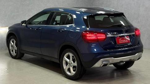 MERCEDES-BENZ GLA200FF