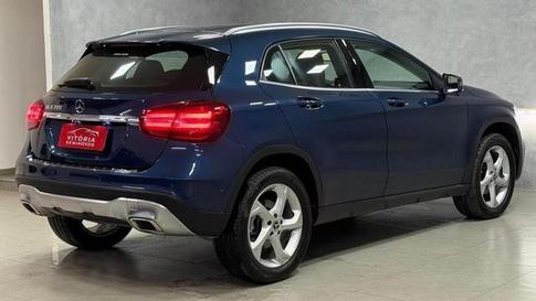 MERCEDES-BENZ GLA200FF