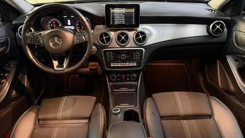 MERCEDES-BENZ GLA200FF