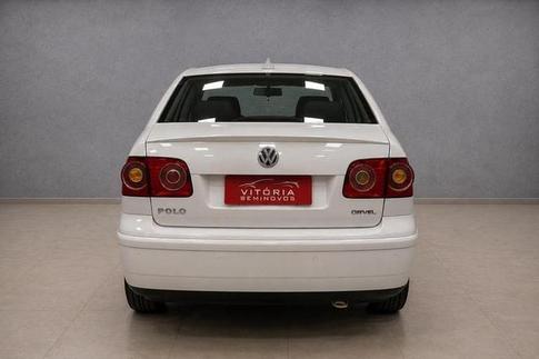 VOLKSWAGEN POLO SEDAN 1.6