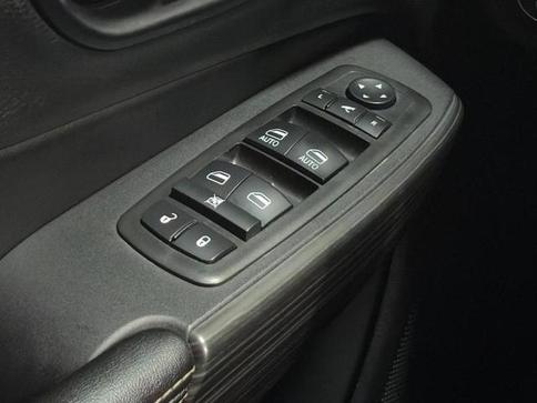 JEEP CHEROKEE 3.2 LONGITUDE 4X4 V6