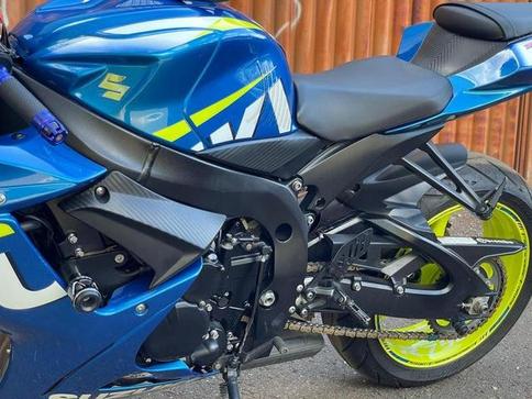 SUZUKI GSXR750
