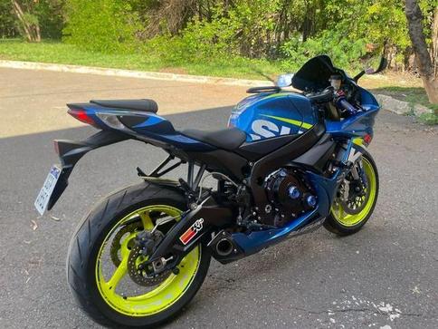 SUZUKI GSXR750