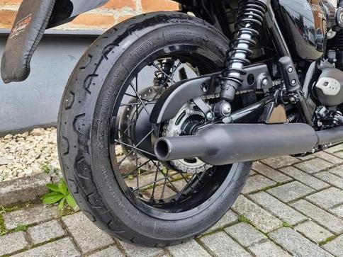 TRIUMPH BONNEVILLE T120 BLACK