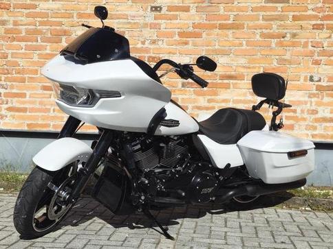 HARLEY-DAVIDSON ROAD GLIDE SPECIAL