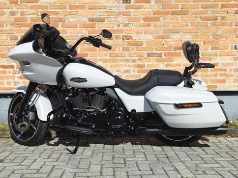 HARLEY-DAVIDSON ROAD GLIDE SPECIAL