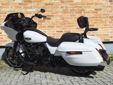HARLEY-DAVIDSON ROAD GLIDE SPECIAL