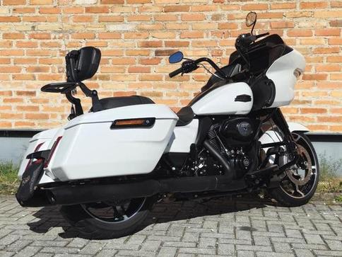 HARLEY-DAVIDSON ROAD GLIDE SPECIAL