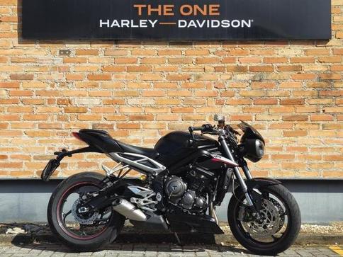 TRIUMPH STREET TRIPLE RS