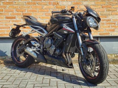 TRIUMPH STREET TRIPLE RS