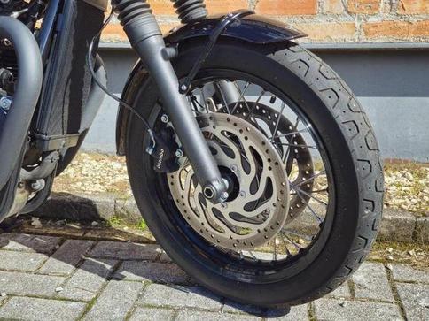 TRIUMPH BONNEVILLE T120 BLACK