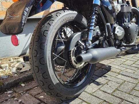 TRIUMPH BONNEVILLE T120 BLACK