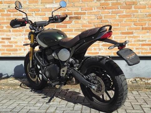 TRIUMPH SCRAMBLER 400X