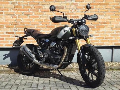 TRIUMPH SCRAMBLER 400X