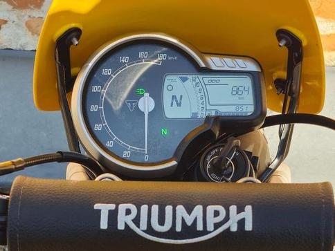 TRIUMPH SCRAMBLER 400 XC