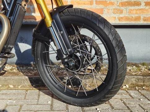 TRIUMPH SCRAMBLER 400 XC