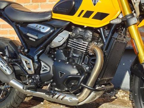 TRIUMPH SCRAMBLER 400 XC