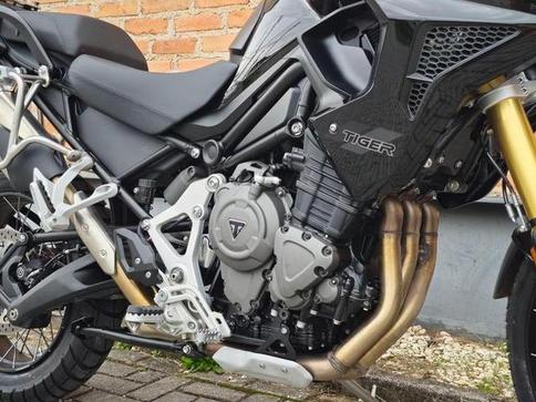 TRIUMPH TIGER 1200 RALLY BLACK EDITION