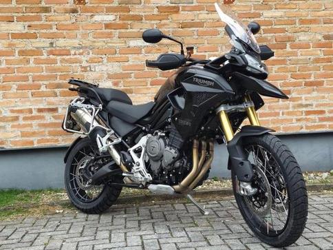 TRIUMPH TIGER 1200 RALLY BLACK EDITION