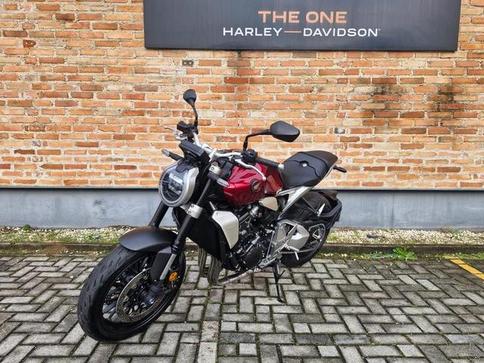 HONDA CB 1000 R