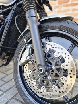 TRIUMPH SPEED TWIN