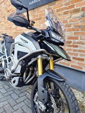 TRIUMPH TIGER 1200 RALLY EXPLORER