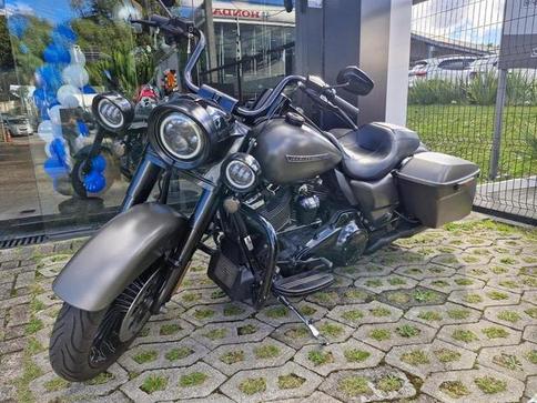 HARLEY-DAVIDSON ROAD KING SPECIAL FLHRXS