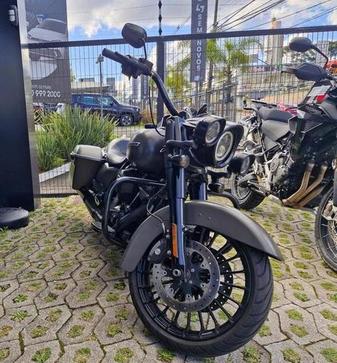 HARLEY-DAVIDSON ROAD KING SPECIAL FLHRXS