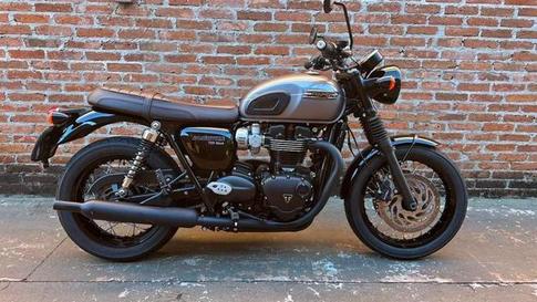 TRIUMPH BONNEVILLE T120 BLACK