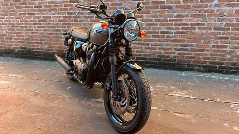 TRIUMPH BONNEVILLE T120 BLACK