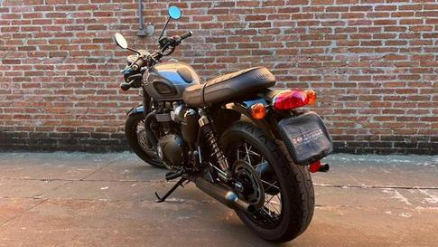 TRIUMPH BONNEVILLE T120 BLACK