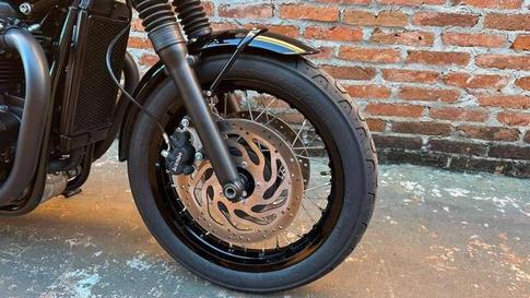 TRIUMPH BONNEVILLE T120 BLACK