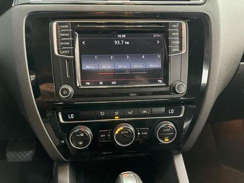 VOLKSWAGEN JETTA HIGHLINE TSI 2.0 211CV