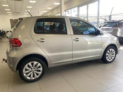 VOLKSWAGEN FOX 1.0 MPI TRENDLINE 12V FLEX 4P MANUAL