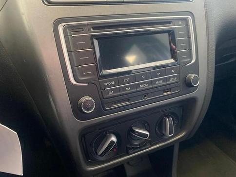 VOLKSWAGEN FOX 1.0 MPI TRENDLINE 12V FLEX 4P MANUAL