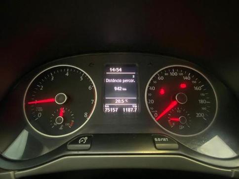 VOLKSWAGEN FOX 1.0 MPI TRENDLINE 12V FLEX 4P MANUAL
